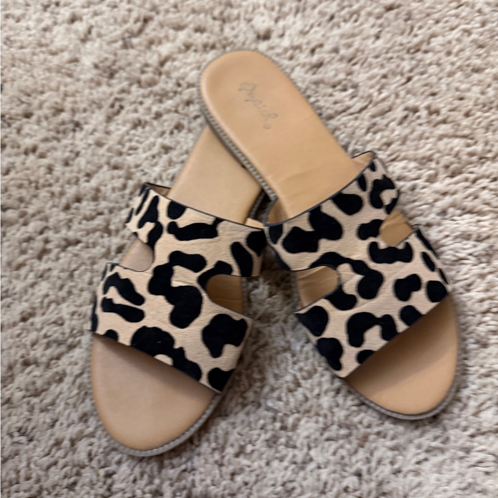Chic Leopard Print Slide Sandals
